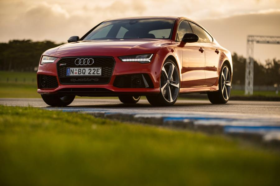  Audi RS7 Sportback 2015 года  (AU) (фото 10 из 18)
